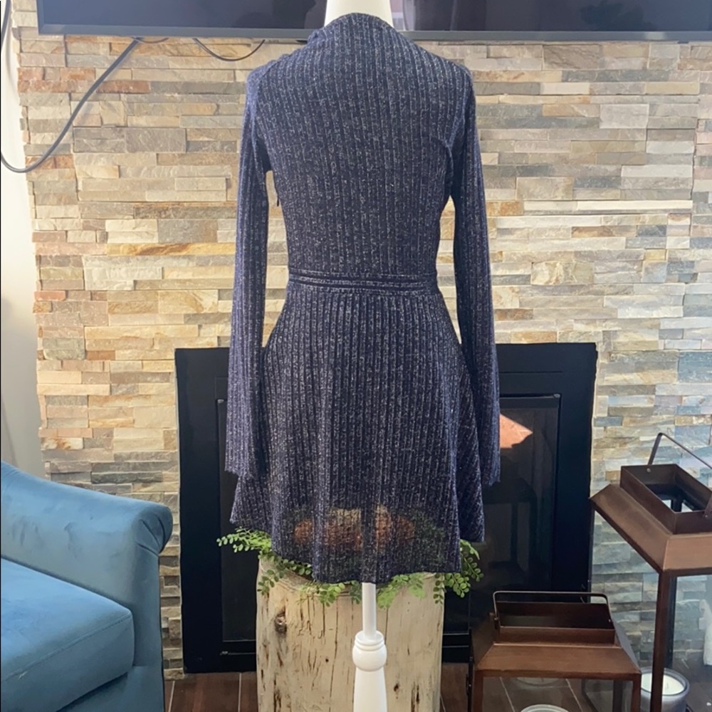 Dress - Picture 3 of 5